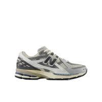 新百伦(New Balance)圆头设计系带闭合网眼透气橡胶底跑步运动鞋