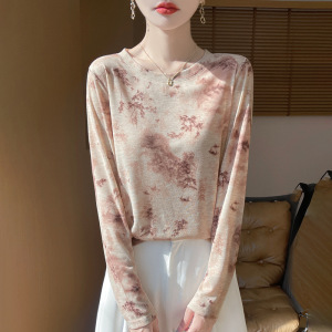 水墨细绒圆领长袖莱塞尔天丝蝶恋花印花宽松时尚上衣新款洋气打底