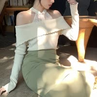 挂脖立领蕾丝盘扣露肩针织打底衫秋季新款一字肩修身设计感上衣潮