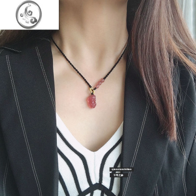 JiMi草莓晶貔貅吊坠黑编绳项链女锁骨链夏轻奢小众高级设计感水晶挂绳