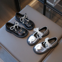女童皮鞋珍珠蝴蝶结公主鞋春秋新款儿童单鞋学生黑色演出鞋潮
