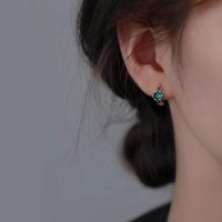 s925银橄榄绿钻气质耳扣女复古法式高级感显白耳圈气质潮港风耳饰送女朋友老婆情人节七夕生日礼物