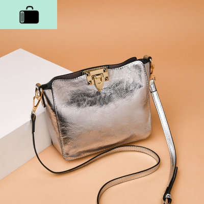 包女2020新款爆裂纹子母包时尚宽肩带菱格水桶包单肩斜跨包小包潮NEW LAKE女斜挎包