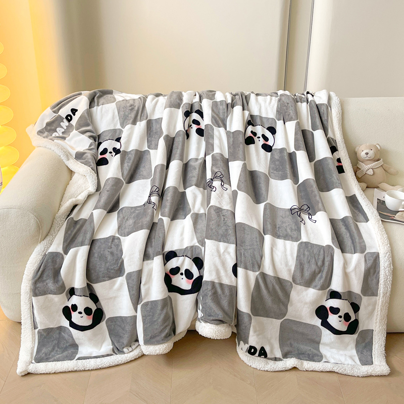 双层加厚面料,绒毛丰盈密实雅鹿 羊羔绒+牛奶绒毛毯