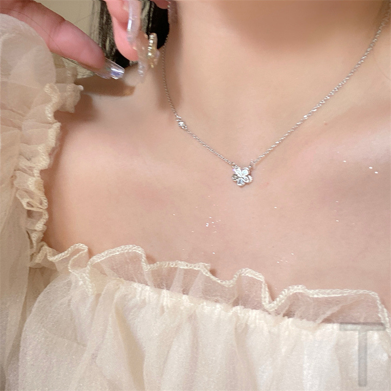 s999足银五瓣花项链女款小众设计感2023年新款冬天花朵锁骨链送女朋友老婆情人节七夕生日礼物