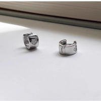 2025新款宽面耳骨耳扣时髦个性迷你圆形耳圈小众高级感小巧耳环女送女朋友老婆情人节七夕生日礼物