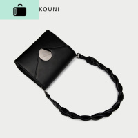 女包新款2020质感洋气百搭斜挎网红简约小黑包复古单肩腋下包NEW LAKE女士单肩包