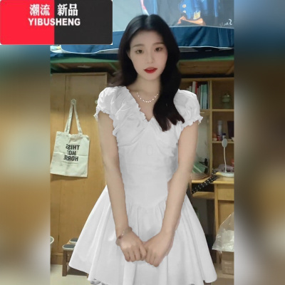 YIBUSHENG2024新款v领黑色连衣裙子女茶歇法式高级感气质性感显瘦小个子