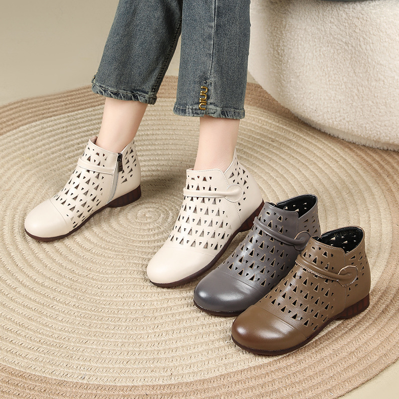 2026春夏款头层牛皮复古镂空女靴软底舒适镂空透气粗跟妈妈鞋凉靴