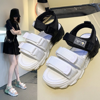 枫述2021年新款夏季10初中学生12平底中大童韩版13岁时尚女孩凉鞋女生