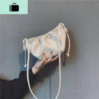 香港包包女包2020新款皮云朵包今年流行的夏天超火单肩斜挎小包NEW LAKE女斜挎包