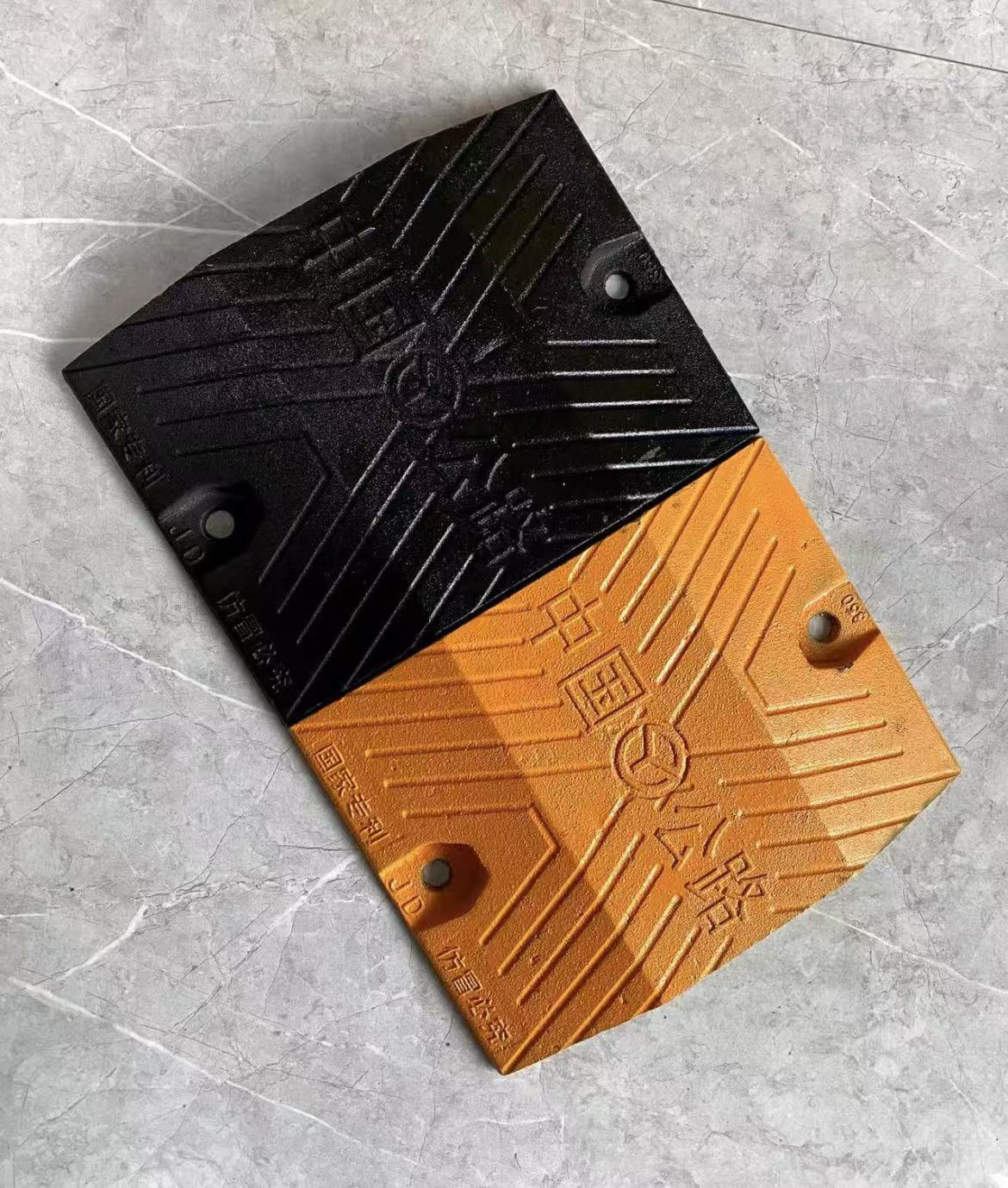 腾友安 铸钢减速带 梯形250*300*50mm 米