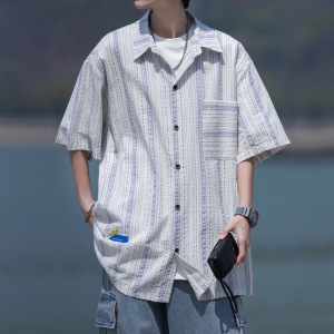 衬衫男夏季新款短袖条纹青少年痞帅宽松衬衣休闲百搭潮流衬衫外套