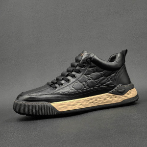 男士真皮轻奢压花休闲鞋百搭潮鞋小众欧洲站男鞋厚底中帮鞋韩版潮