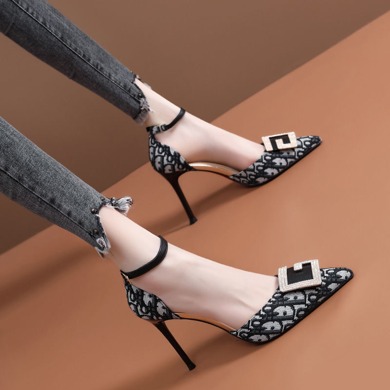 权小威 高跟凉鞋女春夏气质性感水钻尖头细跟一字扣带中空潮