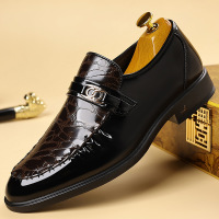 商务皮鞋新款男士休闲正装尖头皮鞋亮面潮流时尚单鞋