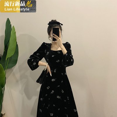 恋名媛秋冬大码女装时尚潮流百搭连衣裙胖妹妹遮肚显瘦内搭方领丝绒长裙大码女装