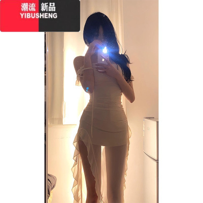 YIBUSHENG纯欲风性感一字肩网纱吊带连衣裙2024季辣妹收腰不规则开叉长裙
