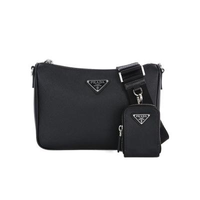 小牛皮贝壳形刺绣斜挎包纯色日常百搭尼龙材质