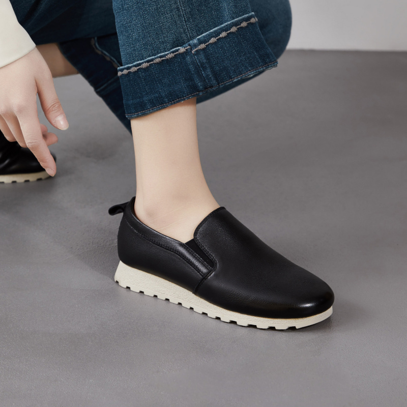 2026春秋真皮女鞋乐福鞋头层牛皮平底鞋懒人一脚蹬小白鞋休闲单鞋
