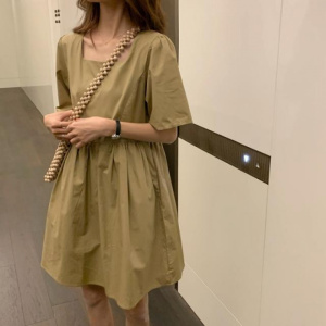 新款夏季韩版宽松短袖方领连衣裙女学生宽松网红洋气显瘦裙子