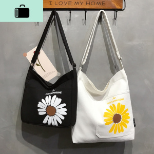 今年流行的小雏菊帆布包女斜挎包日系大容量韩版ins百搭单肩布袋NEW LAKE