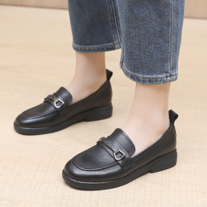 313233小码真皮乐福鞋圆头中口金属低跟大码软牛皮单鞋英伦风皮鞋