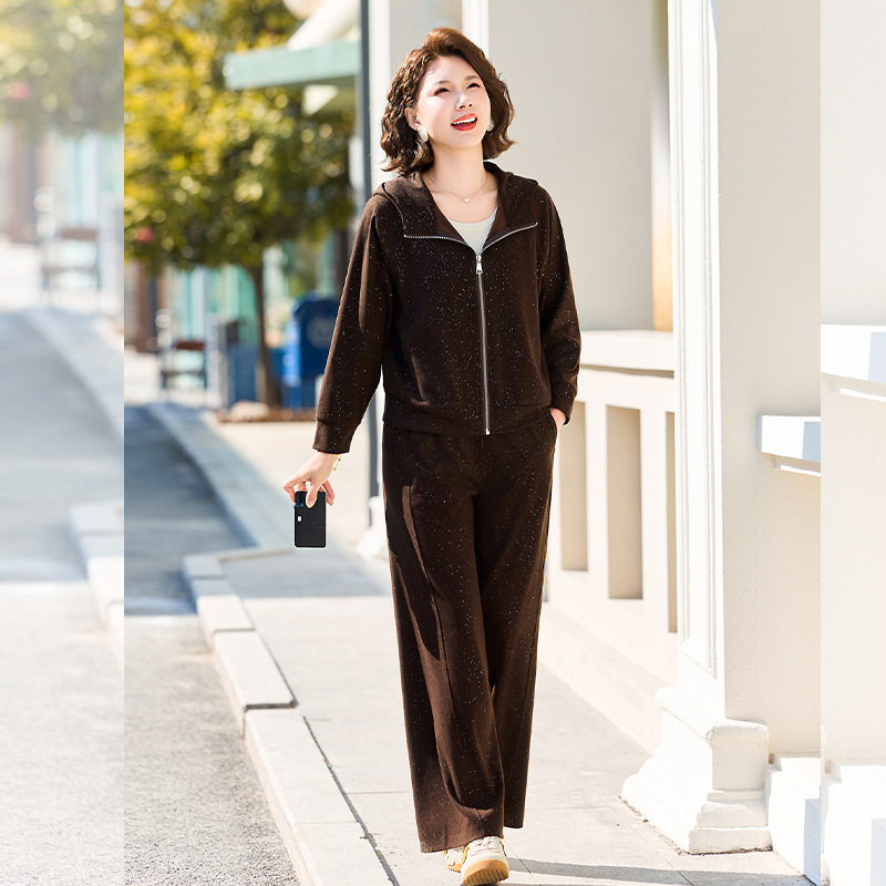 2026年春装新款妈妈套装女洋气休闲中老年运动服两件套连帽女装