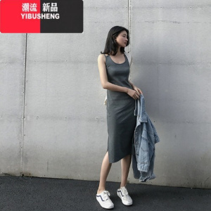 YIBUSHENG辣妹赫本风又a又飒吊带连衣裙女高腰显瘦开叉包臀裙打底小黑裙