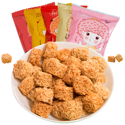 集香草拉面丸子20包装香辣干脆面混合味网红休闲小零食品干吃面膨化食品