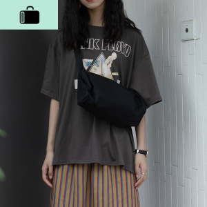 大容量休闲男女单肩运动包斜挎圆筒小包牛津布简约单肩包2020新款NEW LAKE 黑色女斜挎包 黑色