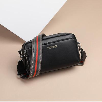 圣大保罗包包女包春夏新款2020斜挎休闲单肩简约牛皮小方包正品潮新款正品学生礼物新年礼物