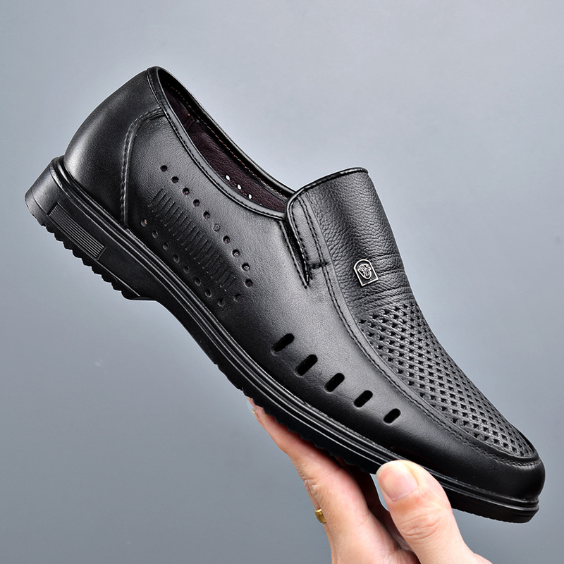 男士镂空皮凉鞋爸爸鞋夏天洞洞鞋中老年真皮新款牛皮夏季打孔凉鞋