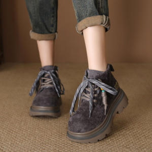 头层牛皮马丁靴女冬季新款磨砂厚底圆头系带休闲机车靴短靴女