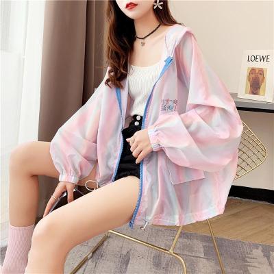 洋气连帽防晒衣女夏季2021宽松时尚彩虹防晒衫外套薄星尚影