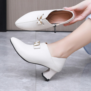 真皮尖头高跟鞋女25春秋季新款气质粗跟妈妈鞋百搭深口四季小皮鞋