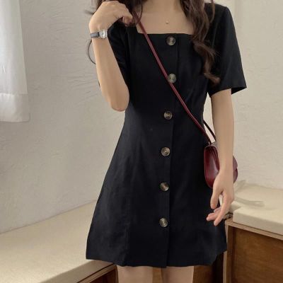 梵卡麦罗夏季2020韩版收腰方领短袖小黑裙洋气百搭简约连衣裙女潮