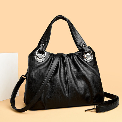 包包女包新款2026斜挎包中年女士妈妈包时尚褶皱单肩包女