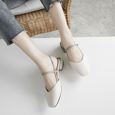 玳恩2021年夏季新款百搭仙女风半包头凉鞋女平底鞋配裙子的时装中粗跟