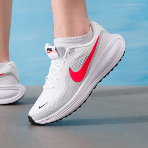 耐克(NIKE)男鞋新款网面透气舒适运动鞋 百搭休闲鞋训练缓震跑步鞋HJ9198-102 ZP