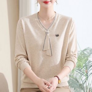 新款妈妈针织衫春装衣服女洋气中老年人40-60岁V领小衫春秋女