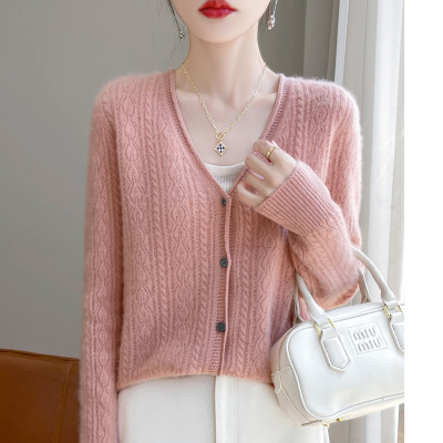 24秋冬新款v领系扣羊毛衫女士韩版针织外套外穿时尚绞花羊毛开衫