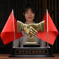 美帮汇合作共赢摆件老板办公室桌面摆设创意诚信天下握手商务送客户礼品