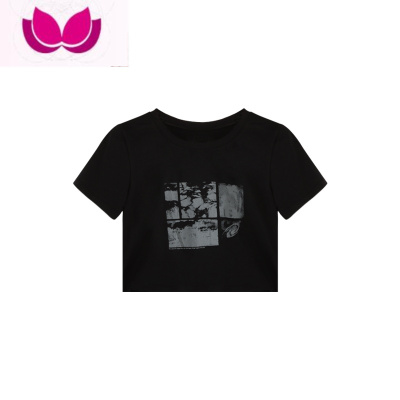 七斓辣妹正肩短袖T恤女复古小众黑色打底衫夏季修身别致短款露脐上衣