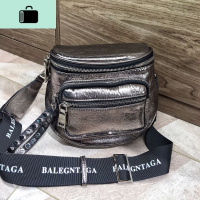 亮面皮女包2020新款软皮爆裂纹马鞍包简约百搭宽带单肩斜挎包潮NEW LAKE女斜挎包