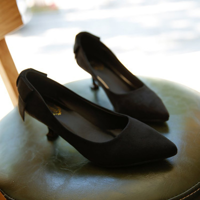 苏芈槿岸细跟中跟尖头高跟鞋女韩版春秋新款绒面红色婚鞋墨绿色工作鞋