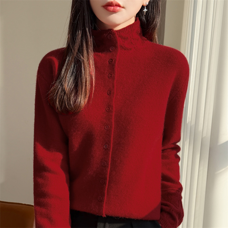 半高领镂空钩花针织开衫女春秋季新款柔软亲肤绒纯色毛衣外套上衣