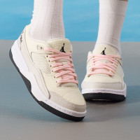 耐克(NIKE)女鞋 新款运动鞋实战健身训练舒适透气休闲篮球鞋IH4105-113 ZP