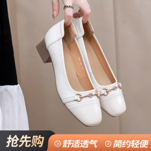 真皮软底妈妈鞋复古浅口单鞋女春秋季新款中年大码四季女鞋