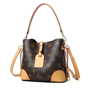 水桶包女包新款潮流撞色复古女士老花斜挎包手提包